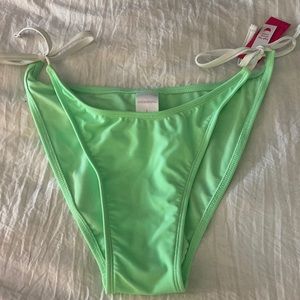 NWT Xhilatation bikini bottom
